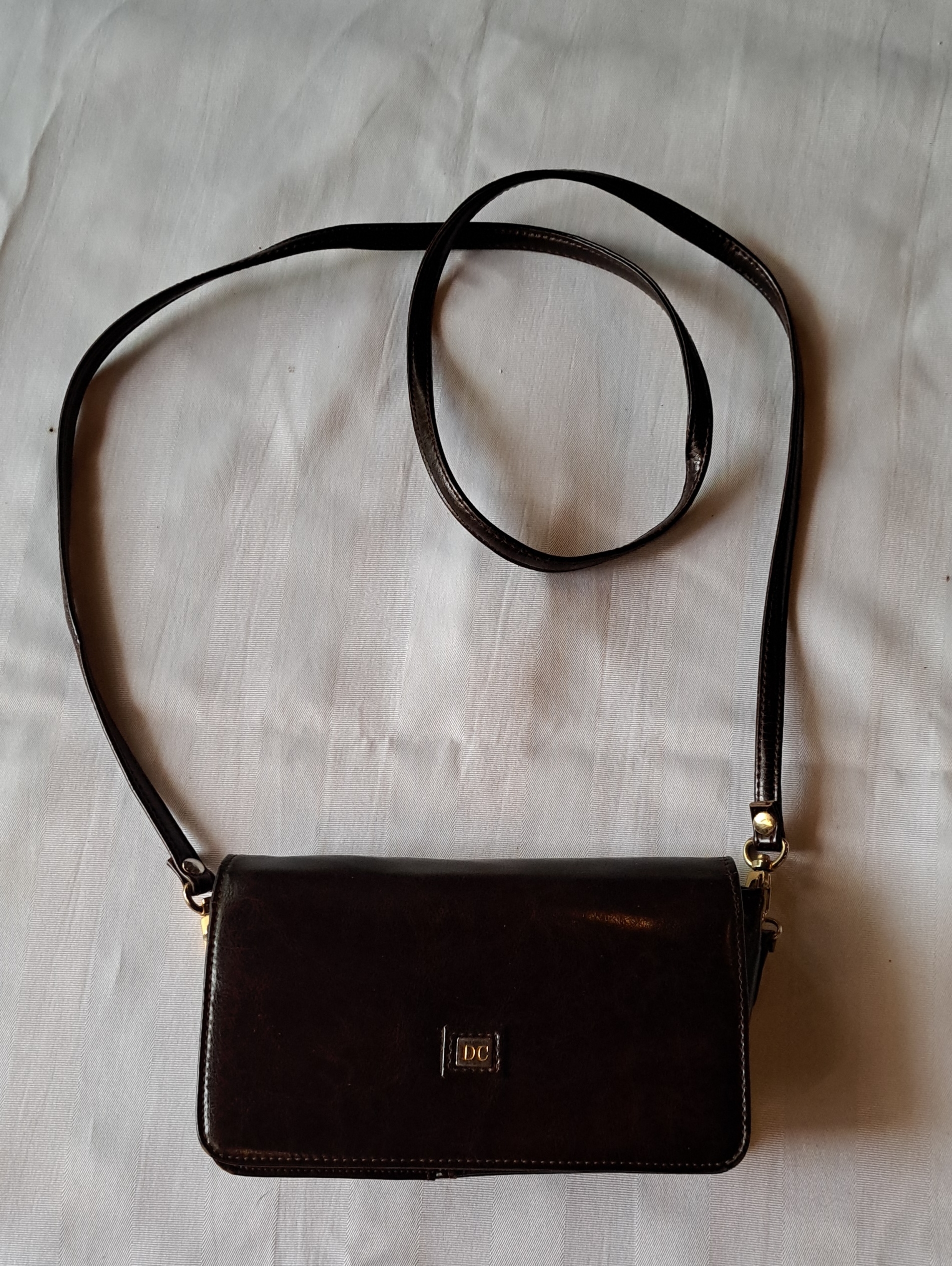 Vintage Giani Bernini Dark Brown Leather Crossbody With Gold Hardware
